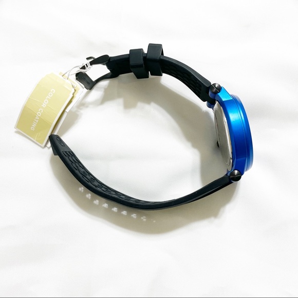 MICHAEL KORS DYLAN BLACK SILICONE STRAP WATCH - Picture 5 of 12